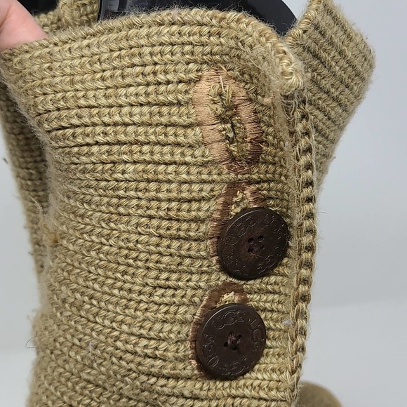 UGG Classic Cardy Button Detail Knit Boots Beige Size 7 - Picture 8 of 9